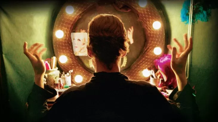 Freak Show izle