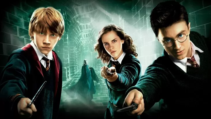 Harry Potter 5 Zümrüdüanka Yoldaşlığı izle